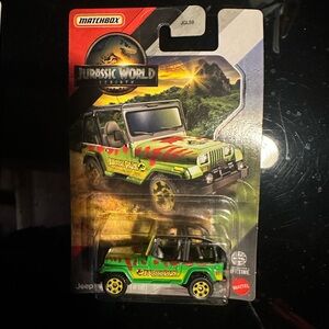 Match Green and Red Toy Car for Adventure Seekers